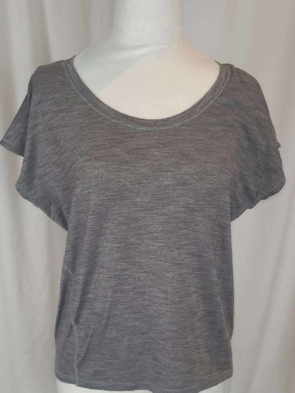Lululemon Heather Gray Open Cutout Back Tank Top Size 4